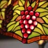 Lampe En Verre Vitrail N°1 -Magasin De Verrerie À Domicile lampe verre vitrail raisin