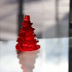 Photophore Sapin Rouge Daum -Magasin De Verrerie À Domicile sapin de noel cristal rouge daum